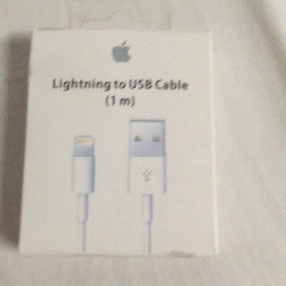 iPhone 5c and other parts to free one usb charger - Picture 5 of 8